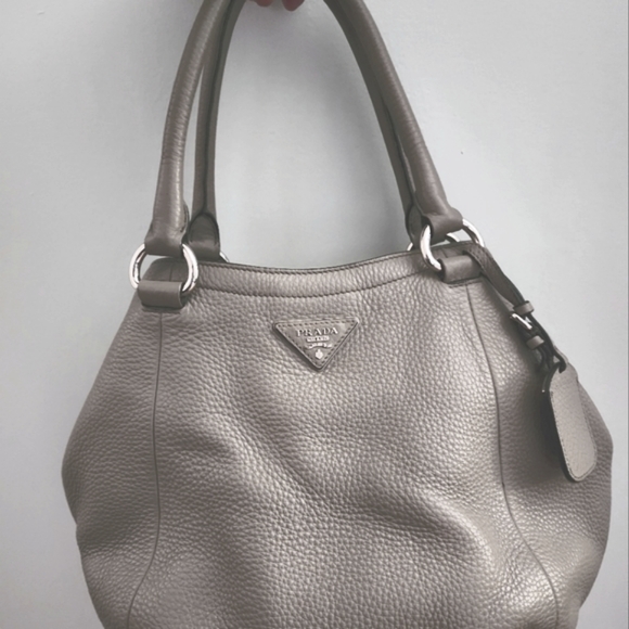 OFFERS ACCEPTED Prada Vitello Daino hobo bag - Picture 1 of 8